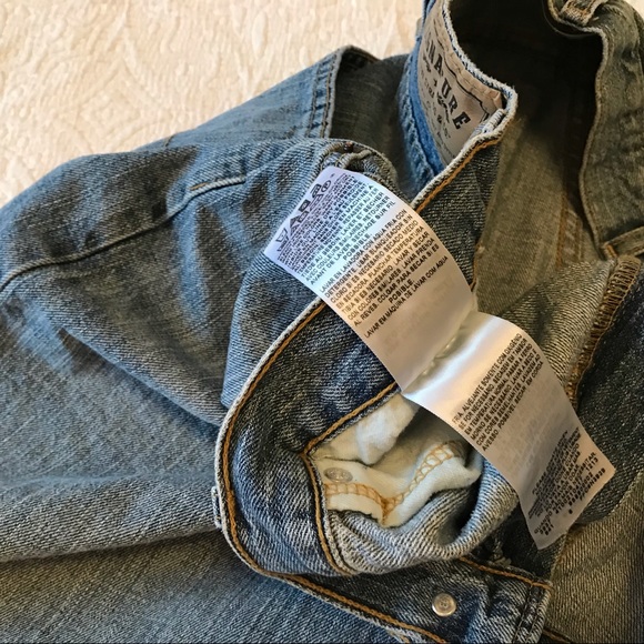 Levi Strauss & Co Signature Loose Light Wash Denim Shorts - Picture 8 of 10